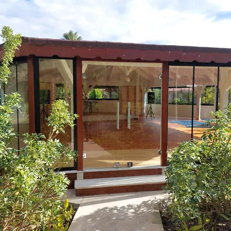 فندق Nerissa Çıralı