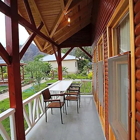 尼莉莎酒店 3* Çıralı